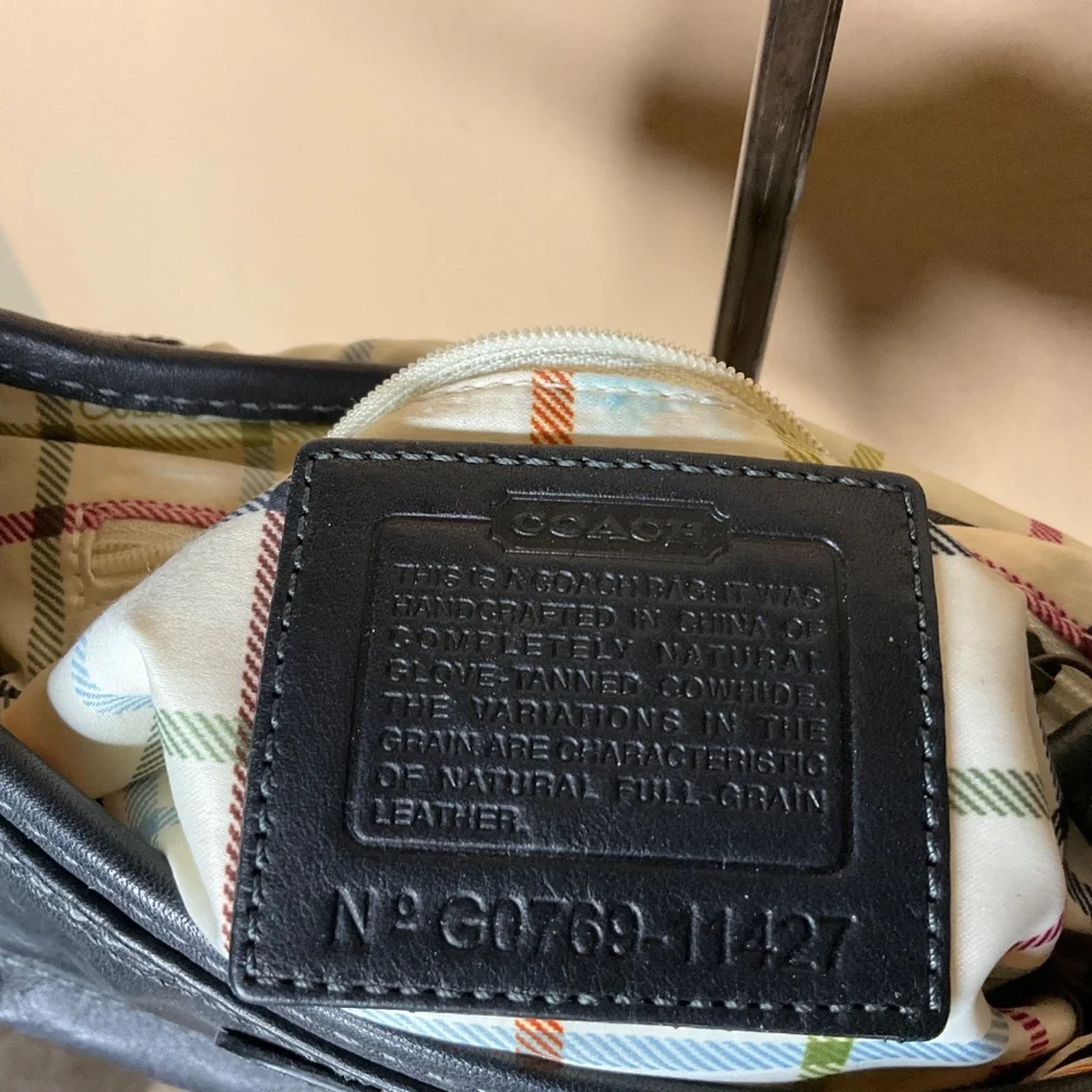 Coach Soho Black Leather Flap Shoulder Bag Brass Buckle Turnlock - Picture 5 of 14